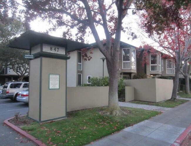 Foto del edificio - 847 N Humboldt St