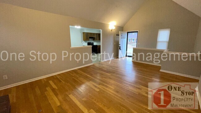 Foto del edificio - Charming 3 Bedroom, 2 Bathroom, 2 Car Garage Home in Parkville