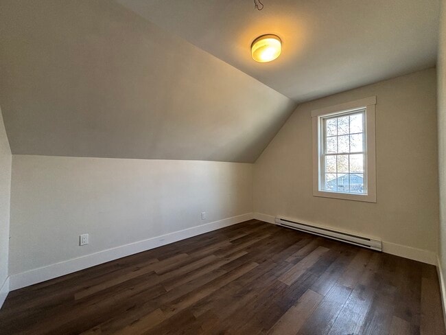 Building Photo - Apartment for Rent
