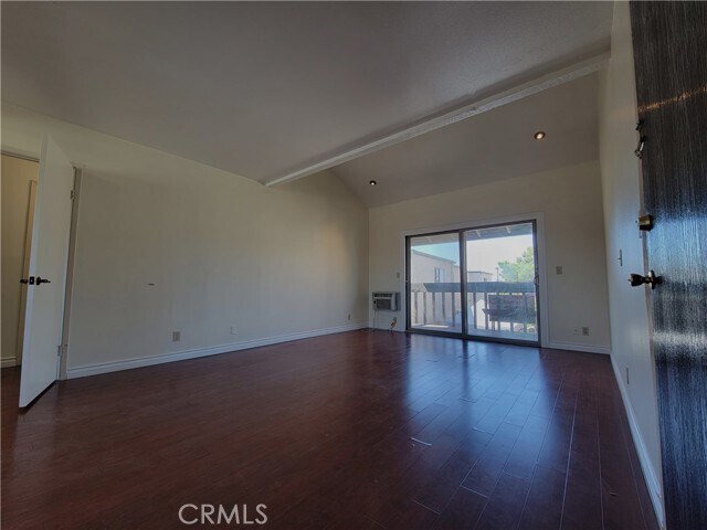Foto del edificio - 17628 Alburtis Ave