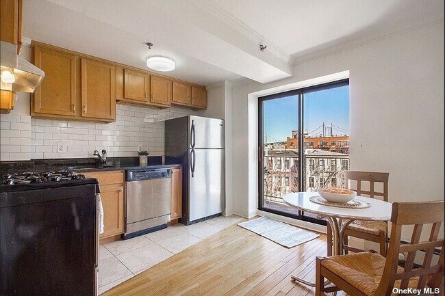 Foto del edificio - 14-43-43 28th Ave