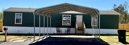 Building Photo - 2 Gibbs Dr