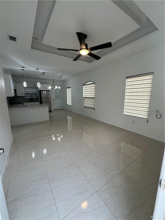 Foto del edificio - 1024 N Woodson Ave