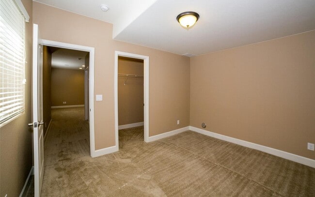 Foto del edificio - 7107 Golden Acacia Ln