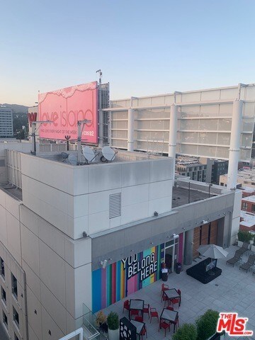 Building Photo - 6250 Hollywood Blvd