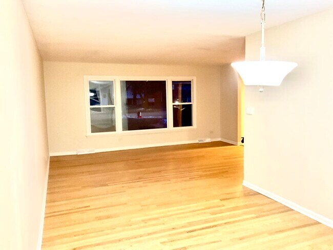 Foto del edificio - 17122 Maryland Ave