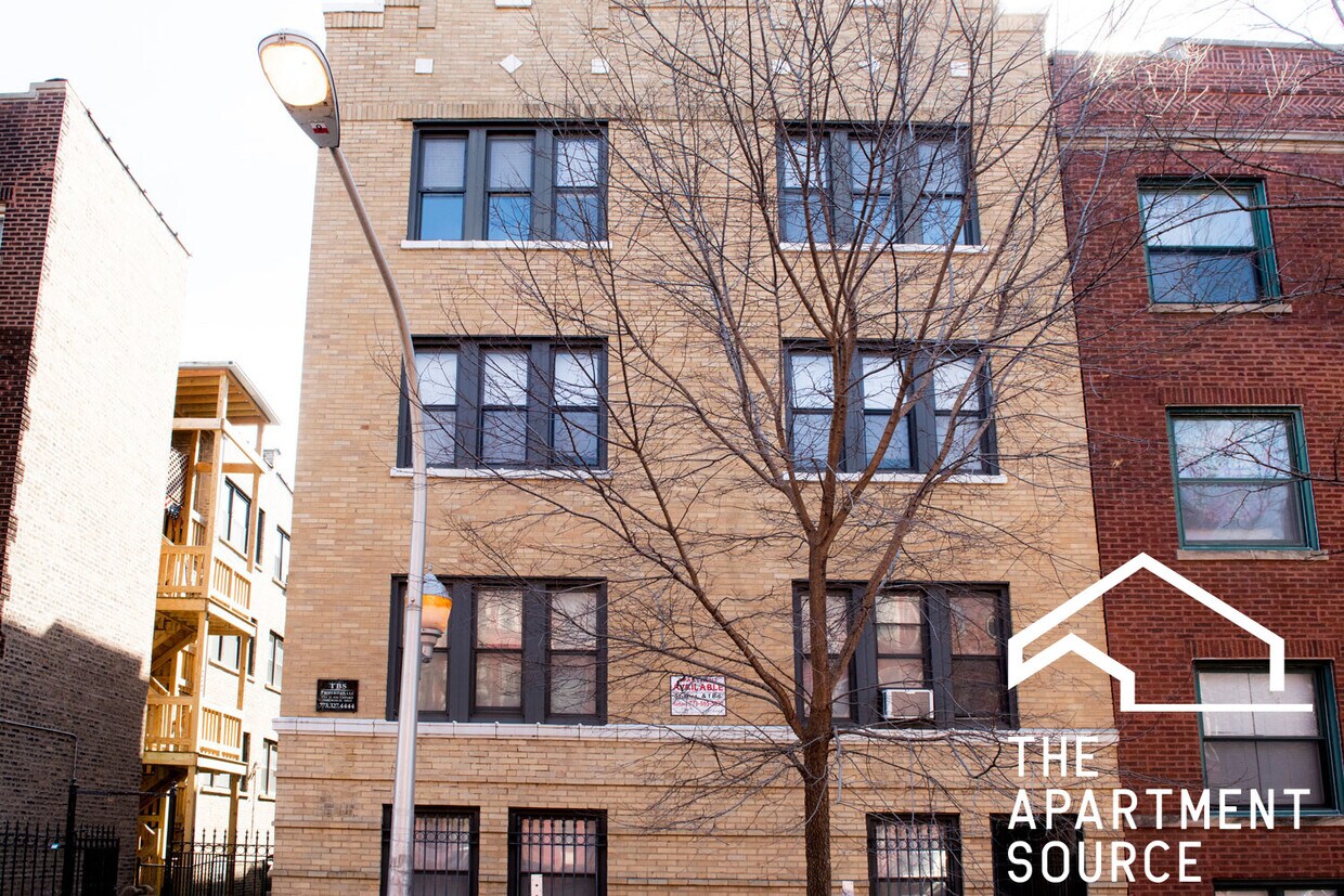 Building Photo - 839 W Cornelia Ave