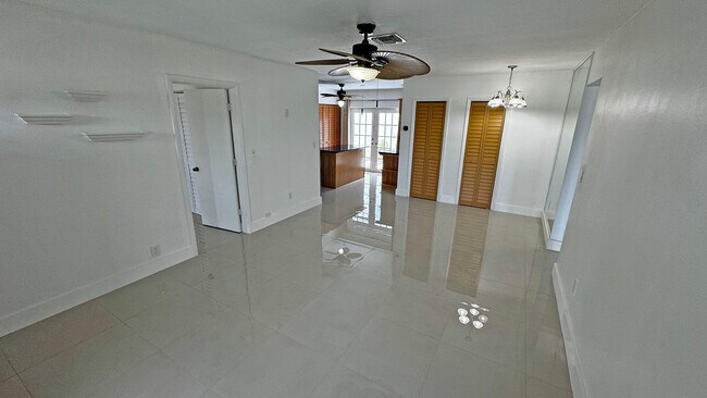 Building Photo - 4301 SW 130th Ct