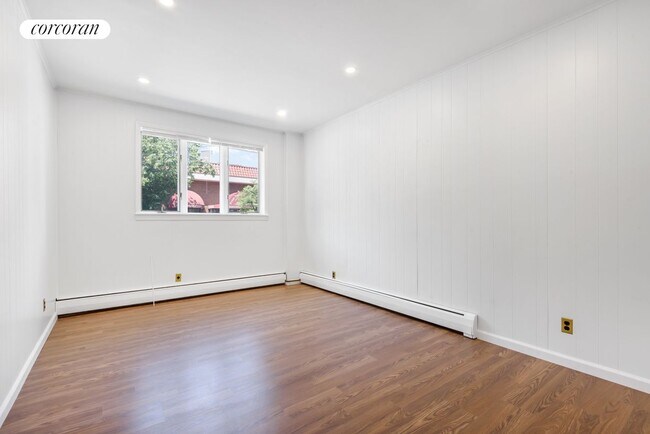 Building Photo - 470 Humboldt St