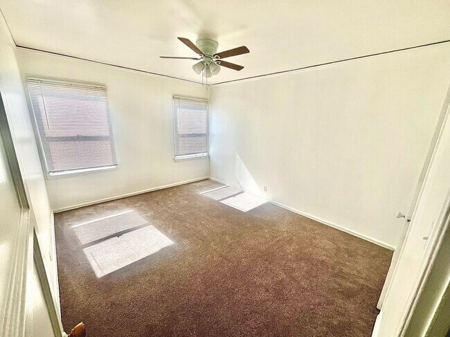 Foto del edificio - 2501 Venice Blvd