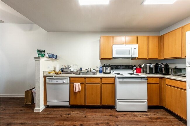 Building Photo - 2824 Rio Grande St