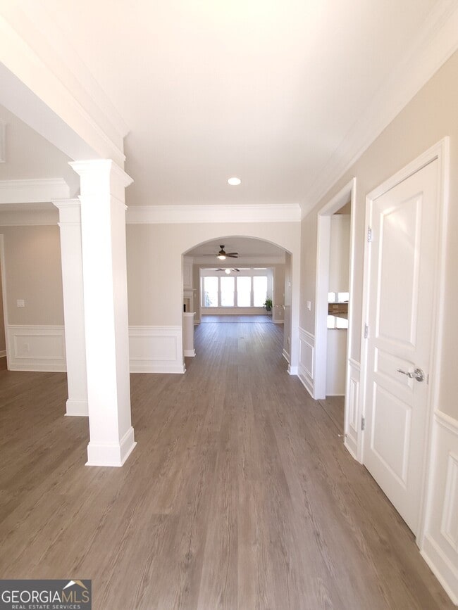 Building Photo - 6411 Hickory Springs Cir