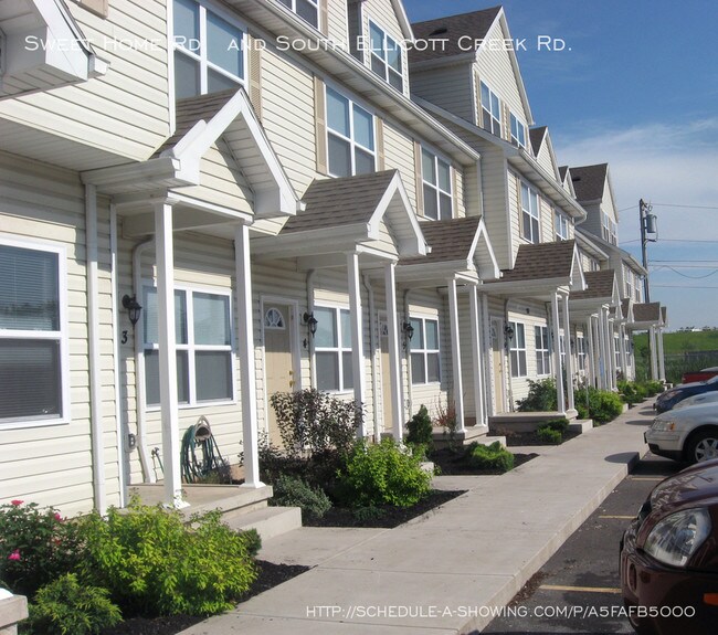 Foto del edificio - 2211 Sweet Home Rd