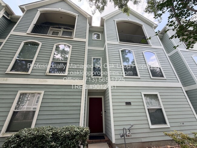 Photo - 1253 W 17th St House