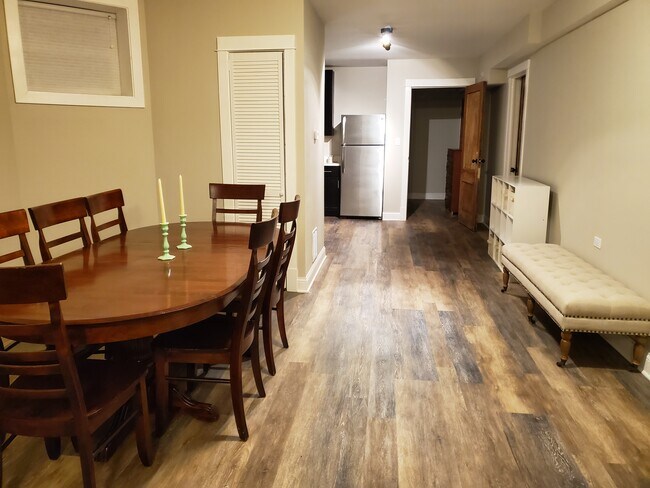 Foto del edificio - 3540 N Claremont Ave