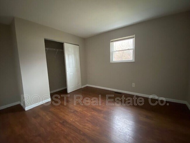 Building Photo - 3325 Upper Valley Pike