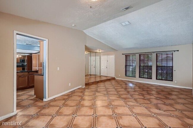 Building Photo - 4 br, 3 bath House - 1742 Shady Leaf Drive