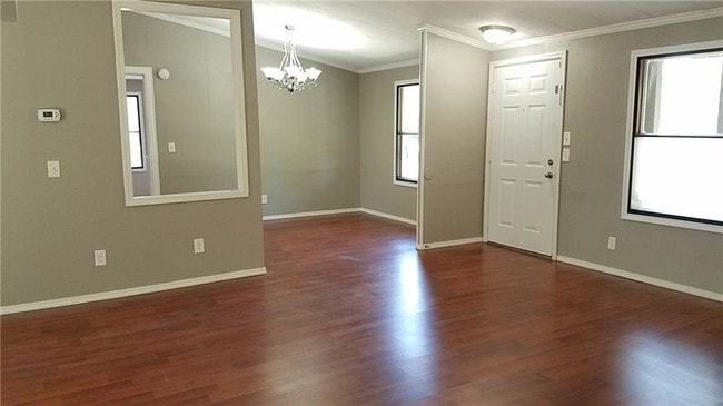 Building Photo - 321 Sheri Ln