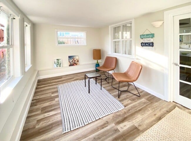 Photo - 3/2 Beachside Bungalow with Garage! House
