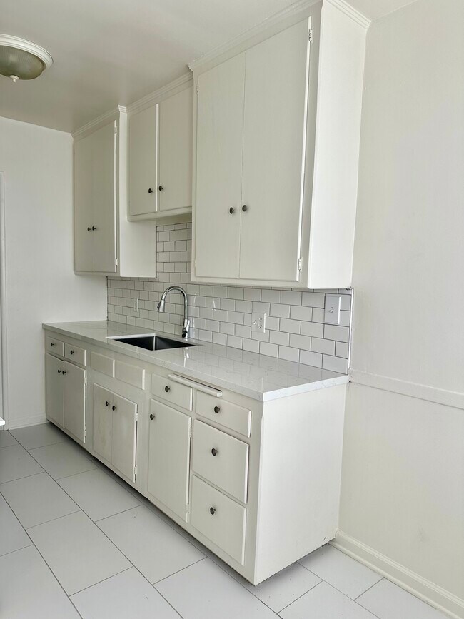 Foto del edificio - Blackburn Apartments