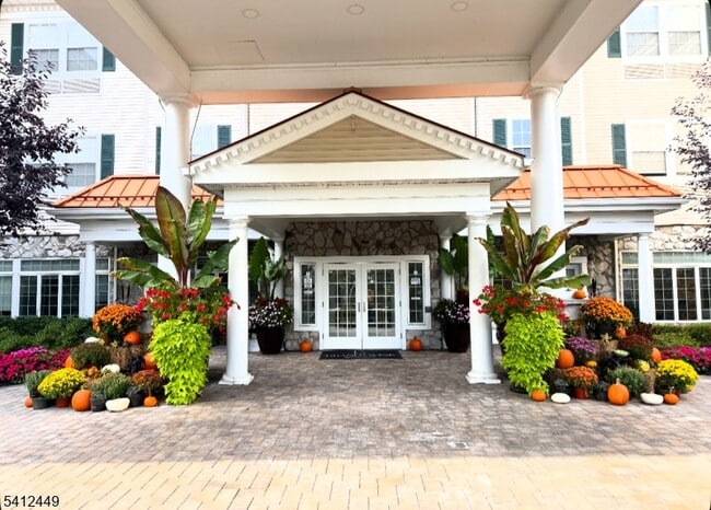 Building Photo - 41 Springfield Ave