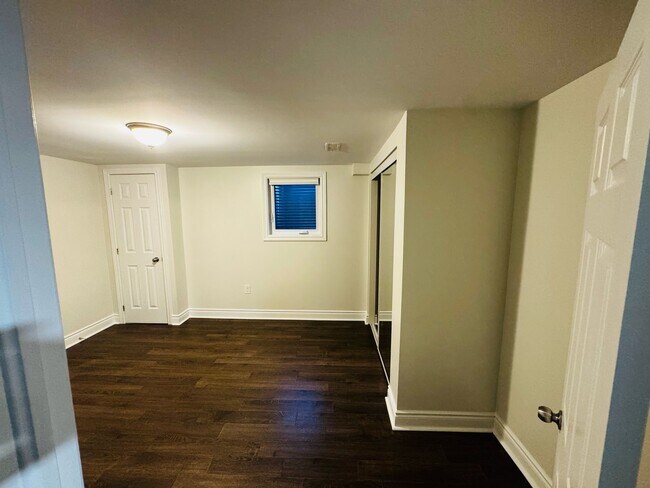 Photo du bâtiment - 80 Drake Blvd