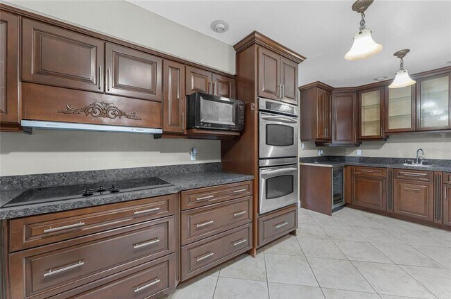 Kitchen - 4108 Brandeis Ave