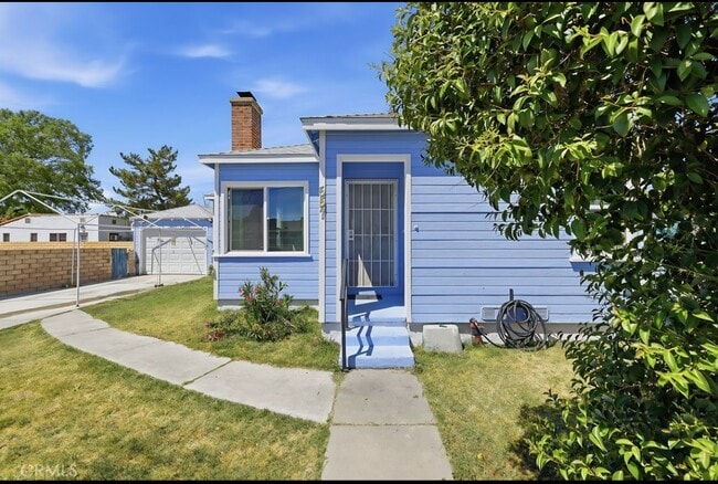Building Photo - 557 W Oldfield St