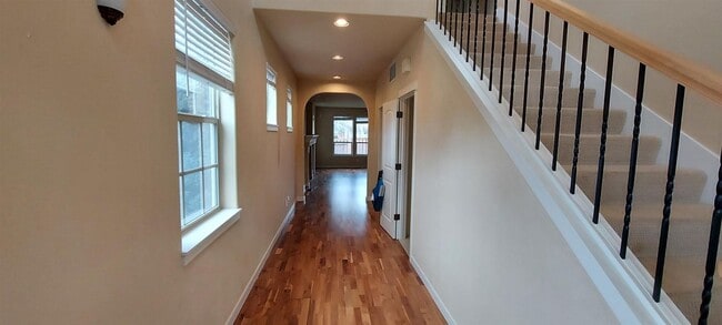 Building Photo - 3 br, 2.5 bath House - 6337 NE Southbrook Ct.