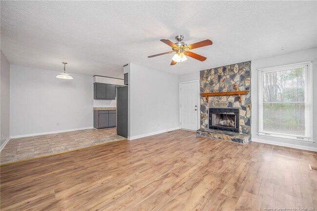 Foto del edificio - 6577 Green Meadow Ct