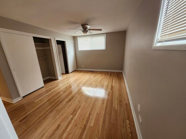 Foto del edificio - 654 E 80th St