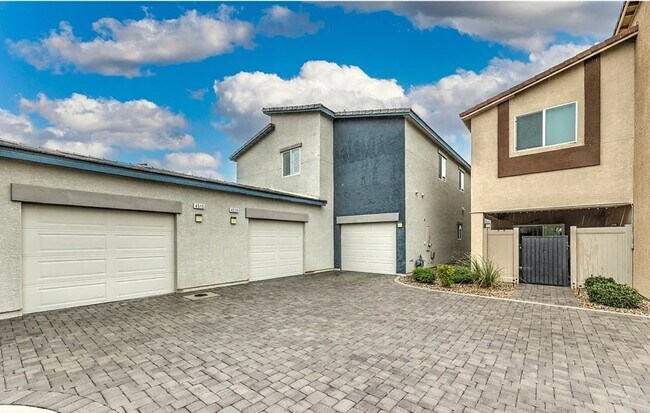Foto del edificio - 4519 Sapphire Moon Ave