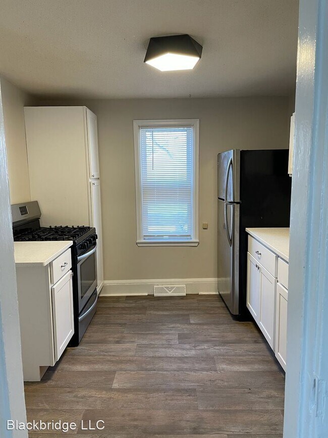 Foto del edificio - 1 br, 1 bath House - 323 S Colborne Street