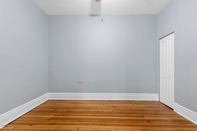Foto del edificio - 1337 W Wrightwood Ave