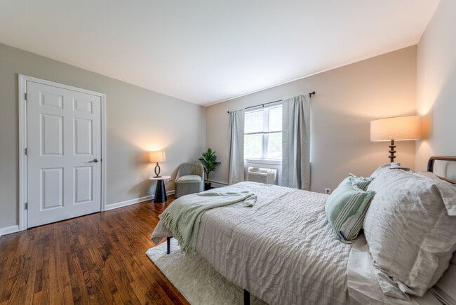 Foto del edificio - Center Grove Village