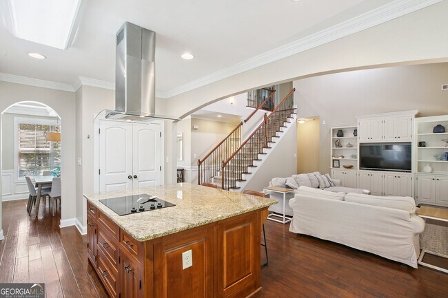 Building Photo - 728 Gittings Ave