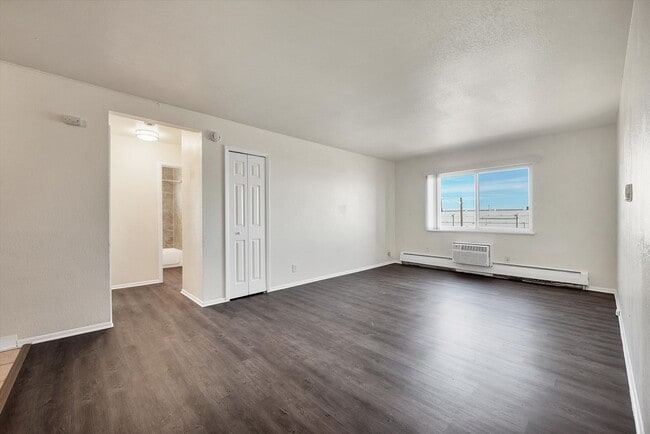 Foto del edificio - Del Mar Garden Apartments