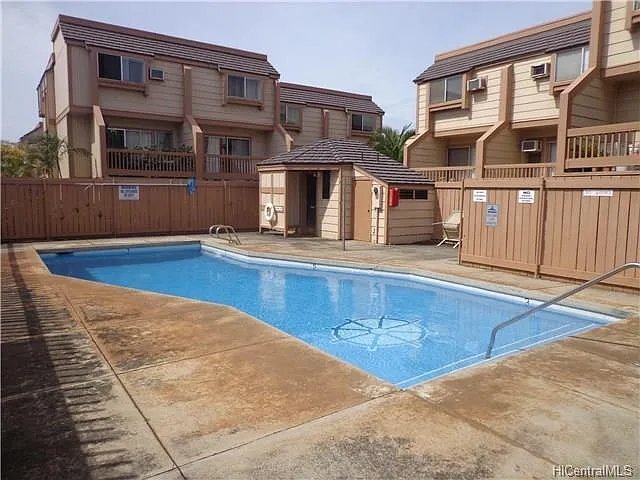 Foto del edificio - 98-941-941 Moanalua Rd