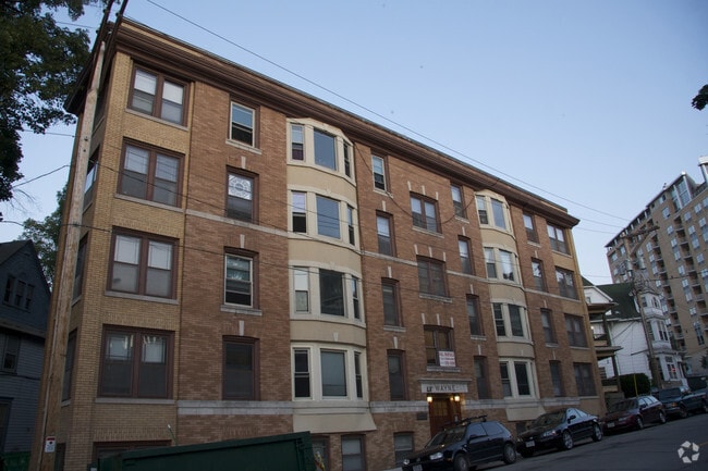 Building Photo - 213 N Hamilton St