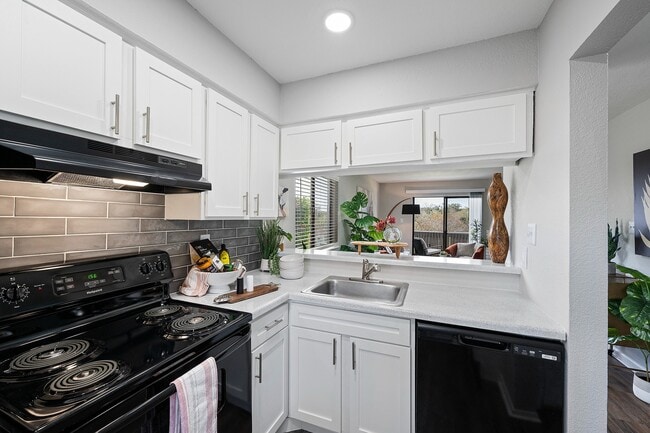 Building Photo - The Hilltop Apartment Homes