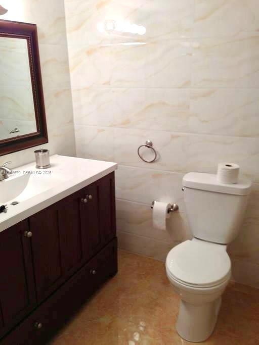 Foto del edificio - 18031 Biscayne Blvd