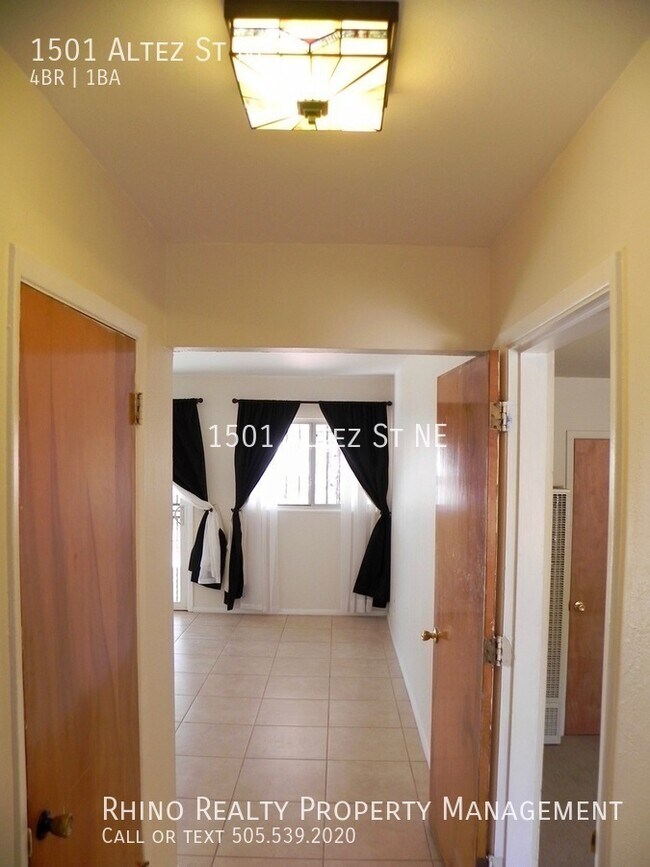 Building Photo - Charming 4 Bedroom, Corner Lot in the NE H...