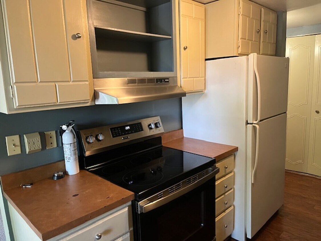 Foto principal - Spanish Towers 2 bed/1bath