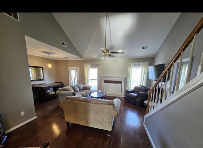 Foto del edificio - 6882 Pannell Rd