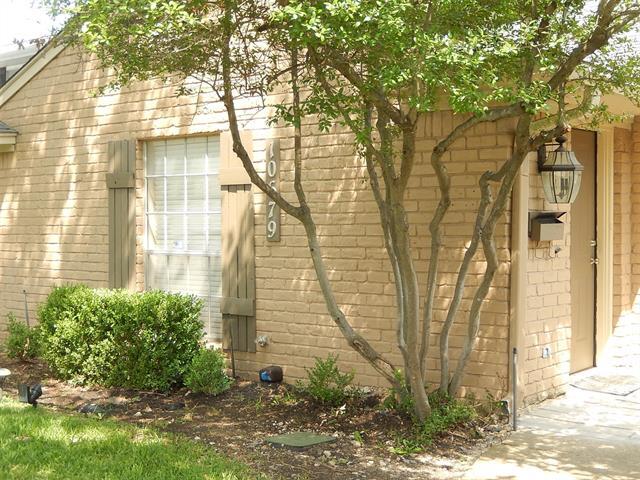 Building Photo - 10679 Sandpiper Ln