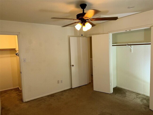 Building Photo - 9621 Sugar Hill Dr