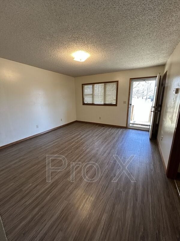 Building Photo - 401 E Adams St