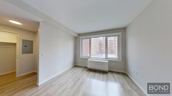 Building Photo - 1 bedroom in JAMAICA HILLS NY 11432