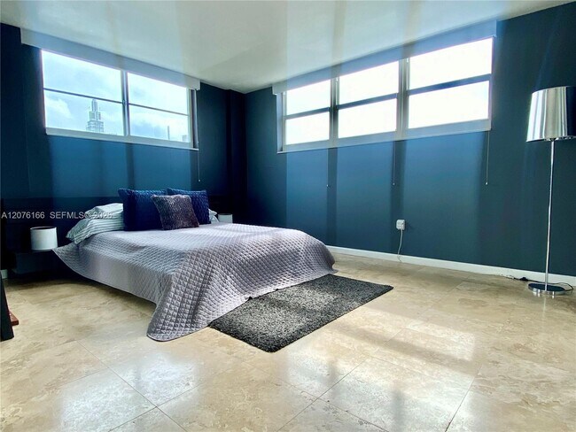 Foto del edificio - 1750 James Ave