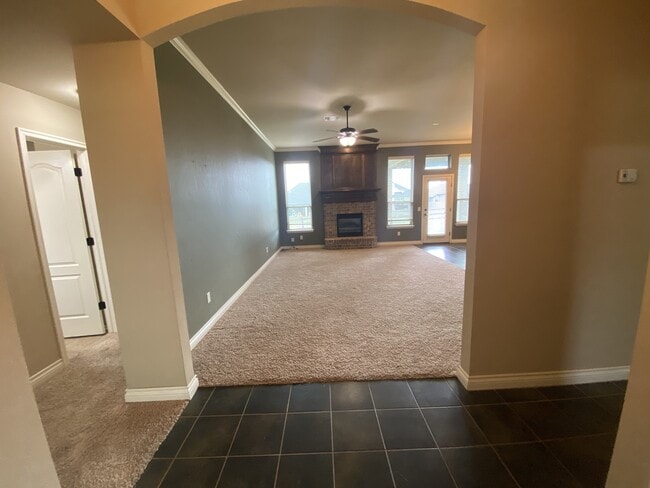 Photo - 3817 Kings Canyon Rd House